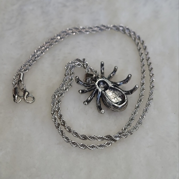 Gothic Style Red Crystal Cute Spider Pendant Necklace Punk Rock Halloween - Picture 4 of 8